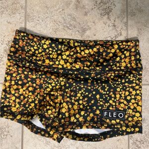 Fleo Daisy Confetti Shorts